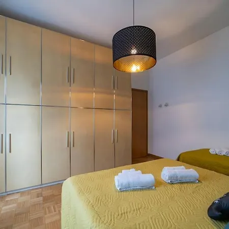 Appartement Perk - New @ *